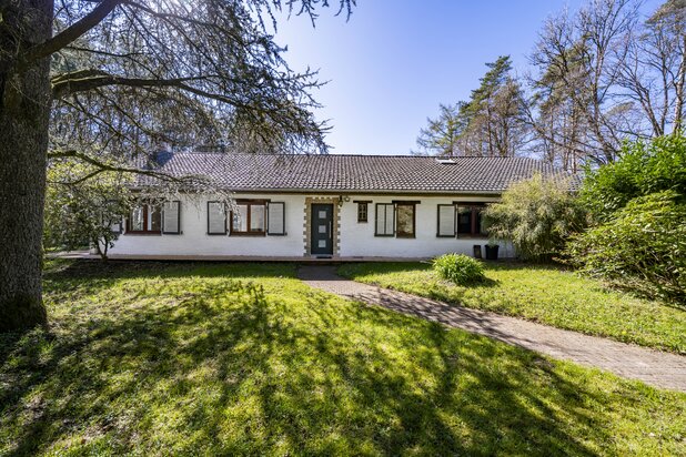 Detached house on a 60-are plot in Châtillon.