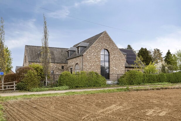 Villa met 2 slaapkamers en zwemvijver te koop Scherpenheuvel