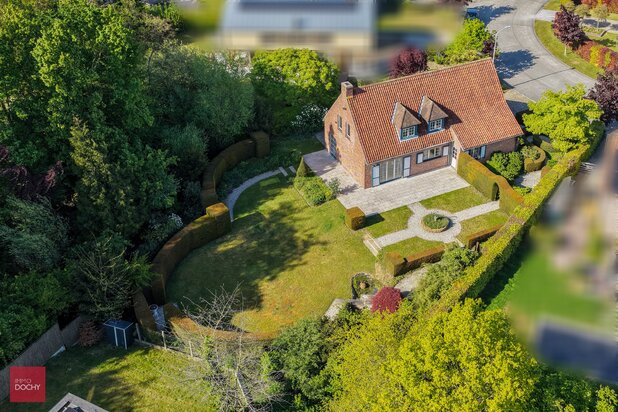 Zeer rustig en residentieel gelegen verzorgde villa