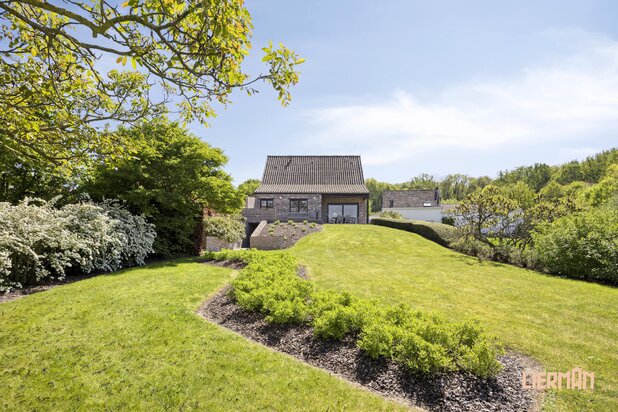 Landelijke villa op 1 hectare grond - 'beschermd' zicht