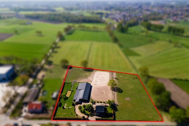 Woning met stalling/bijgebouw op 1,3Ha