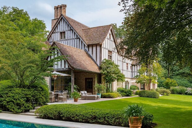 Magnifieke English Tudor hartje Koningshof