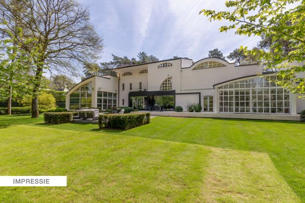 Villa onder moderne architectuur in Hof ter Linden