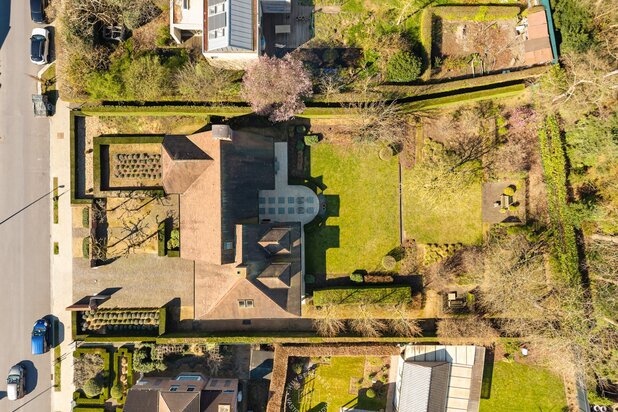 Tijdloze villa nabij de Daknamse bossen