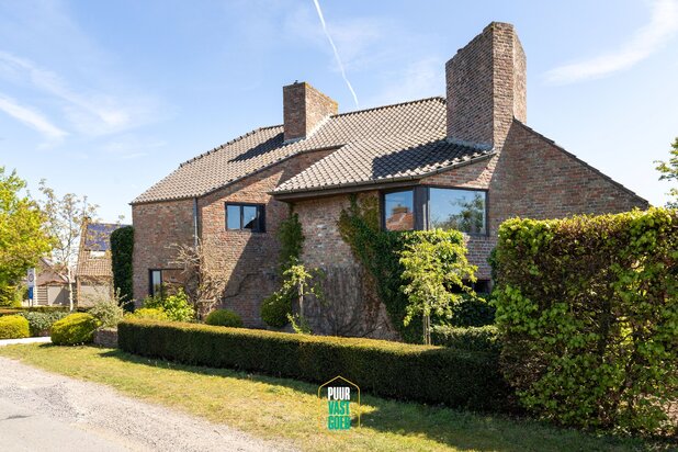 PUUR ARCHITECTUUR - 80's modernisme met een hoek af