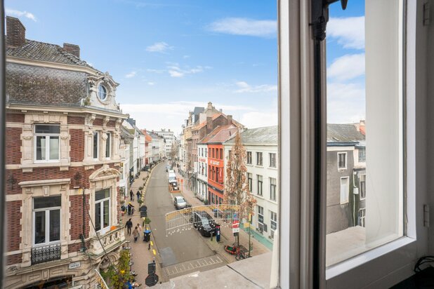 Indrukwekkende duplex loft/penthouse.te Onderbergen Gent!