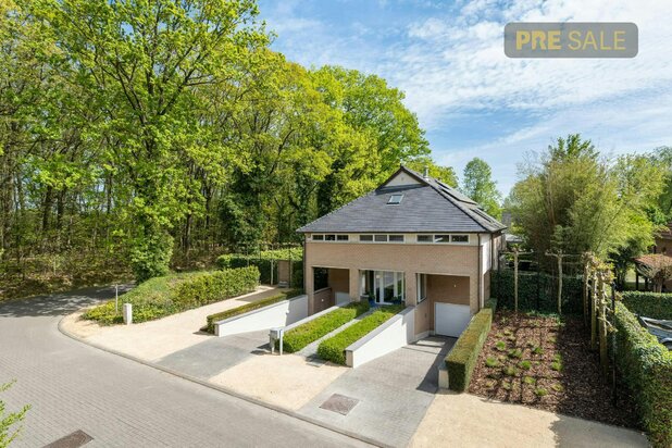 Stylish renovated villa close to nature and the city