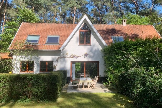 Sfeervolle villa met aangelegde tuin in rustige bosomgeving op 38 are