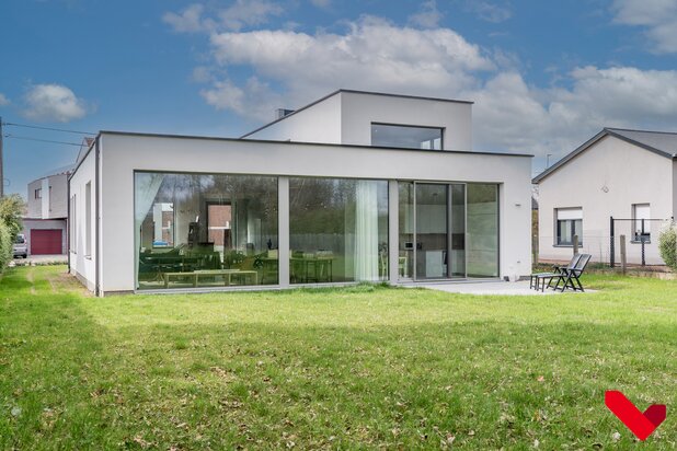Modern newly built villa on a spacious plot in Herent