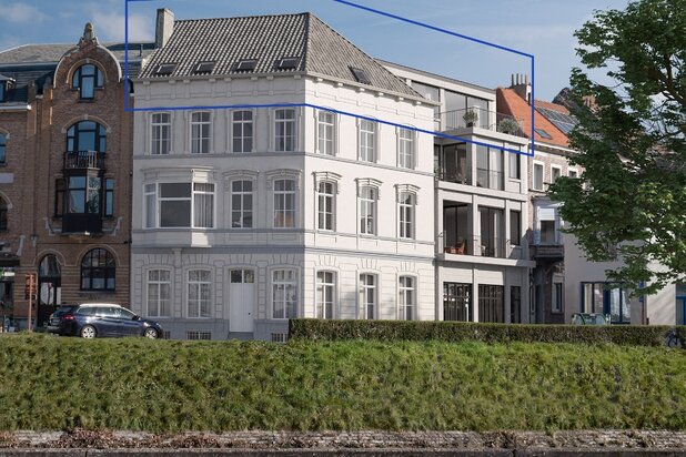 Wonen in grandeur aan de Coupure.  Exclusief penthouse appartement (180 m²) met twee terrassen aan de Coupure