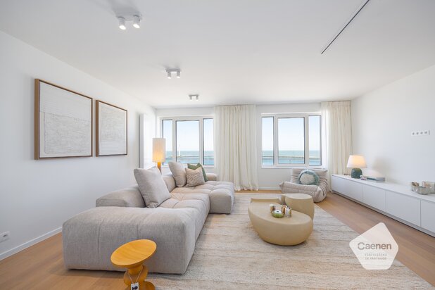 Exclusief drie slaapkamer appartement met zeezicht