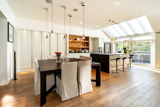 Ixelles - Penthouse 4 chambres 2 bureaux 1 parking