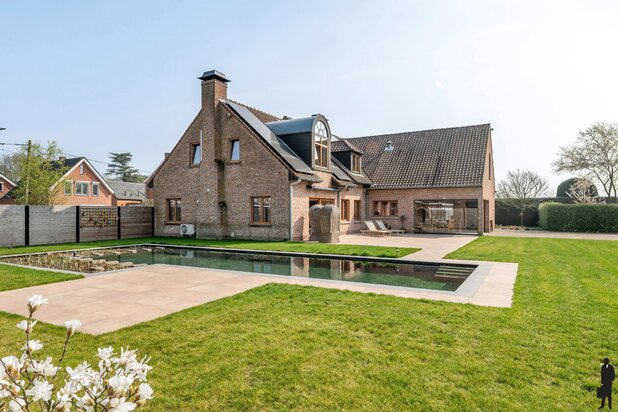 Uitstekend gerenoveerde villa op rustige locatie in Weelde