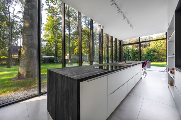 Luxe gerenoveerde villa (EPC A) op riant hoekperceel