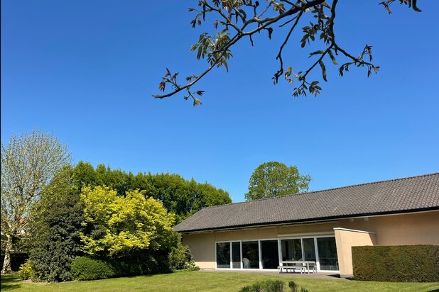 Spacious villa with natural light in Tielt