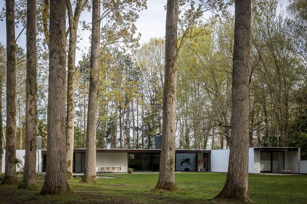 Unieke architectenwoning op een domein van 12.000 m²