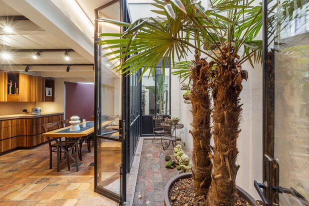 STIJLVOL GERENOVEERDE UNIEKE WONING AAN DE SCHELDE