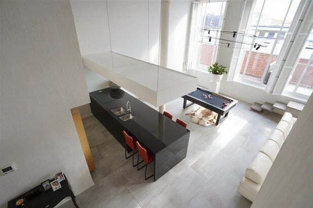 Architecturale luxe loft – zeldzaam, stijlvol & met staanplaats...