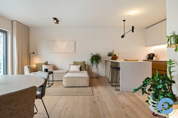 Recent appartement met 2 slaapkamers en terras!