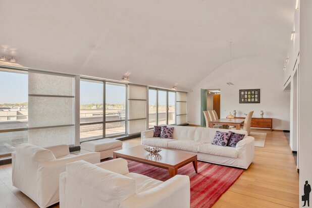 Luxe penthouse met riant terras, pal in het centrum!