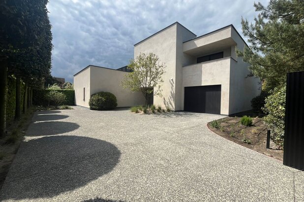 Exclusief te koop | Luxe villa rustig gelegen met zwembad 