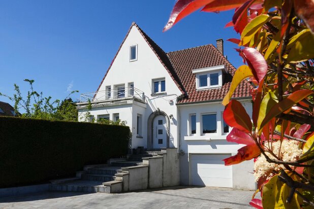 Spacious character villa in Coquinie!