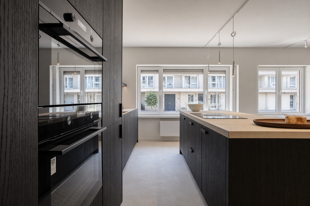 Exclusief wonen in de Paul Parmentierlaan: Een prachtig gerenoveerd luxe-appartement in hartje Knokke