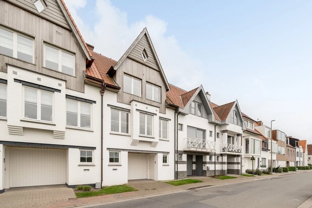 Bel-étage joliment rénové avec une vue magnifique sur les polders, situé au calme près de la place Oosthoek