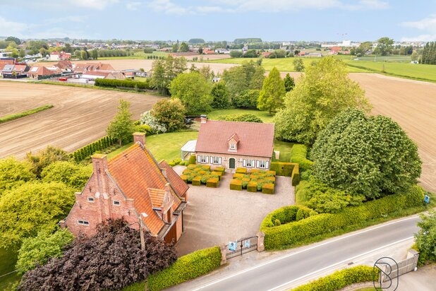 Charmante woning met groot bijgebouw, op 5737m2! 