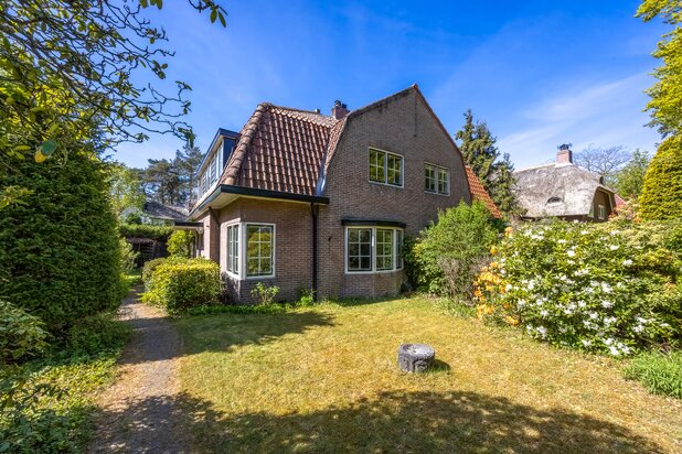 Villa te koop in HILVERSUM met referentie 19411737250