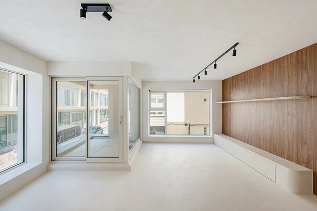 Appartement 3 chambres avec terrasse et finitions de haute qualité à distance de marche de la digue