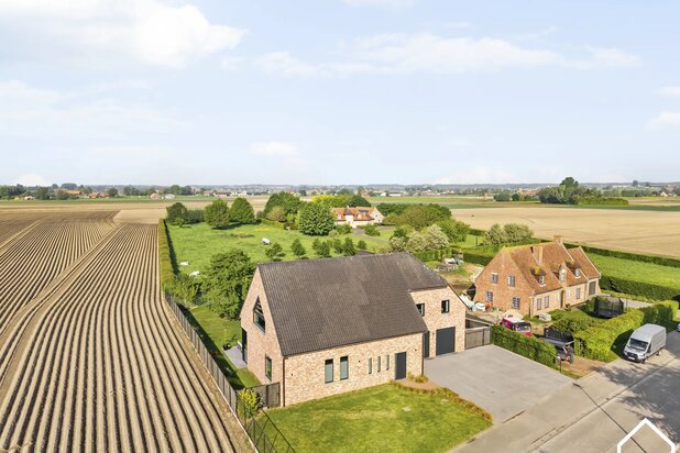 ARCHITECTURALE LUXE VILLA MET EPC A+ OP 1500M² MET PRACHTIGE VERZICHTEN