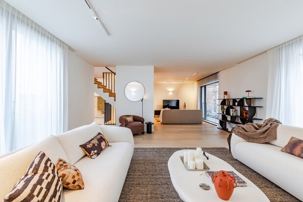 Une maison-appartement contemporaine quartier Brugmann
