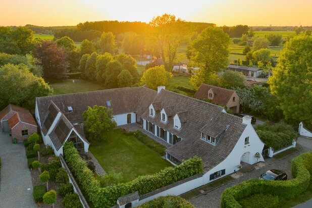 Stijlvol landhuis met zwembad en vergezichten 