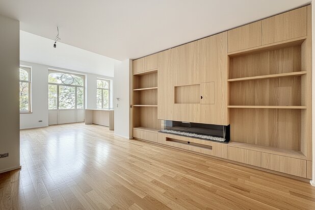 Lepoutre / Pl. Brugmann : Somptueux appartement remis à neuf