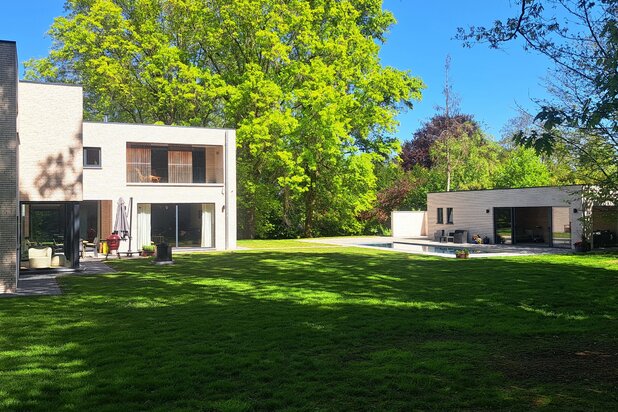 Golf du Bercuit! Villa contemporaine (± 650m²) avec piscine