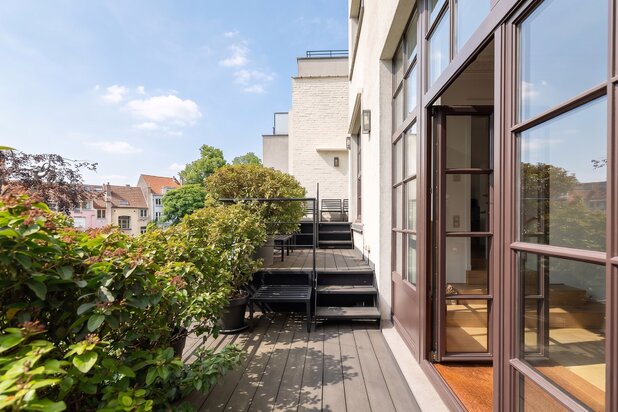 Ixelles - Duplex de caractère avec terrasse et deux parkings