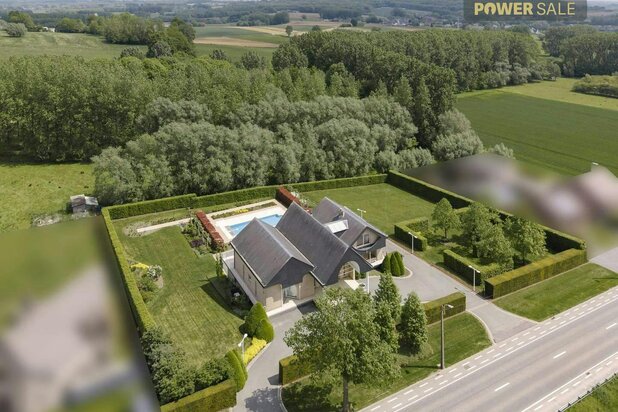 Villa de luxe avec piscine à vendre à Grammont