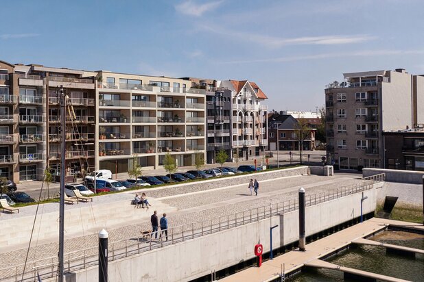 Groot tweeslaapkamerappartement aan de jachthaven