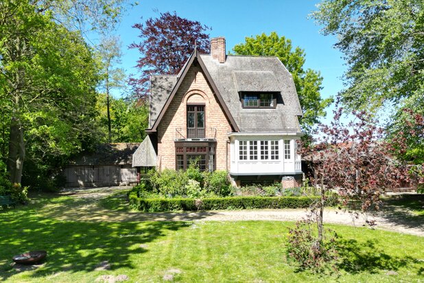 Karaktervolle woning op uniek domein