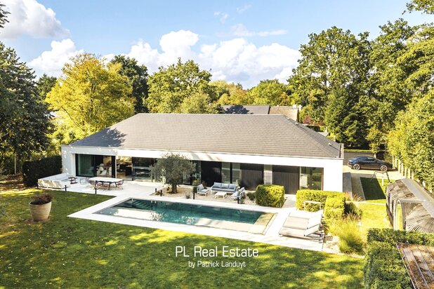 **** Luxe villa met zwembad op meest gegeerde ligging ****