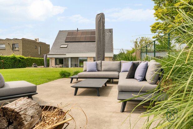 Lichtrijke energiezuinige villa met landelijk zicht!