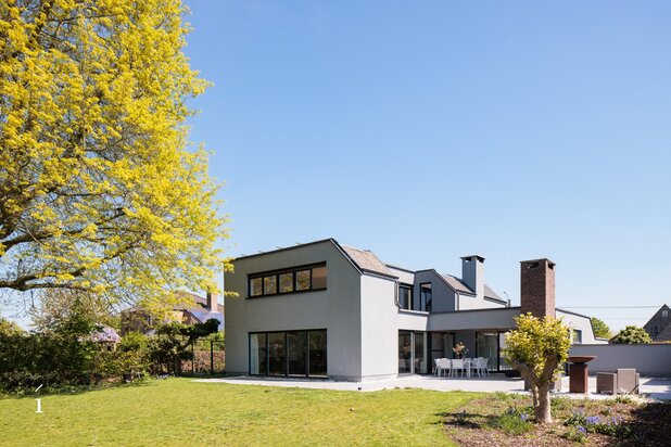 Architecturale woning met vlotte bereikbaarheid 
