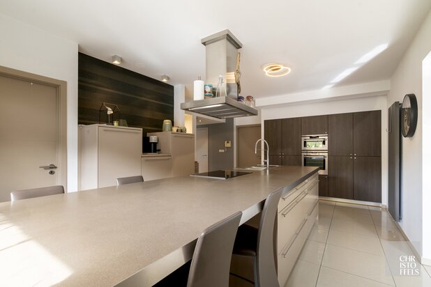 Penthouse (282 m²) with south-facing terrace in Hasselt!