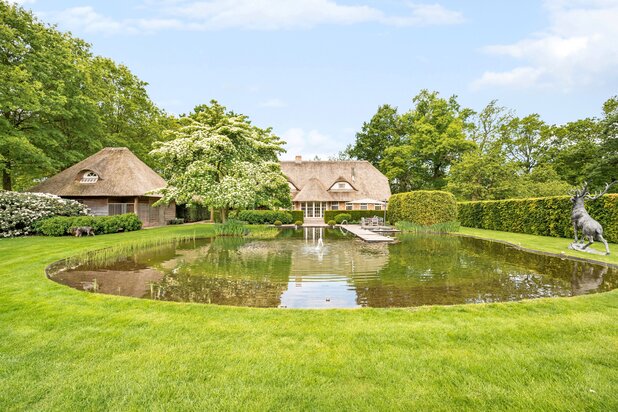 Magnifique ferme sur un domaine de 2,3 hectares à Pelt