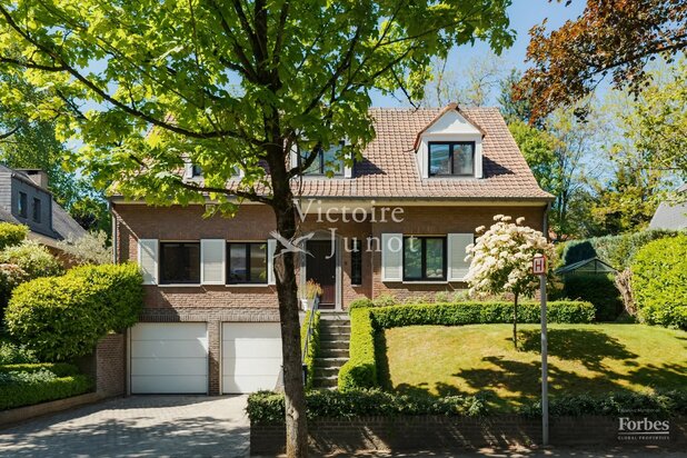 Villa in uitstekende staat gelegen in een residentiële wijk in Ukkel