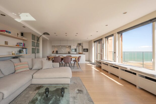 Penthouse exceptionnel situé sur la digue à hauteur de la place Van Bunnen avec des vues panoramiques