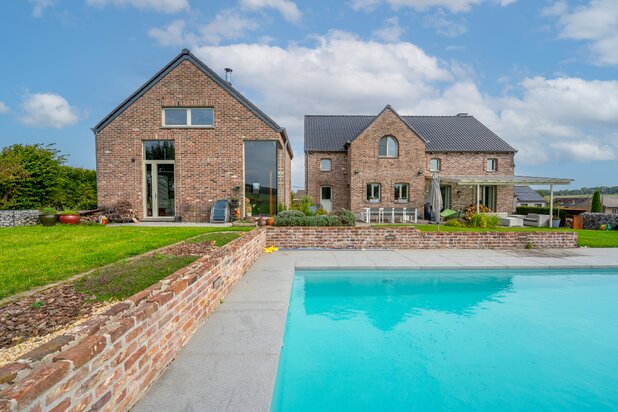 À VENDRE à Nandrin Sublime Maison 4ch -2 garages et piscine