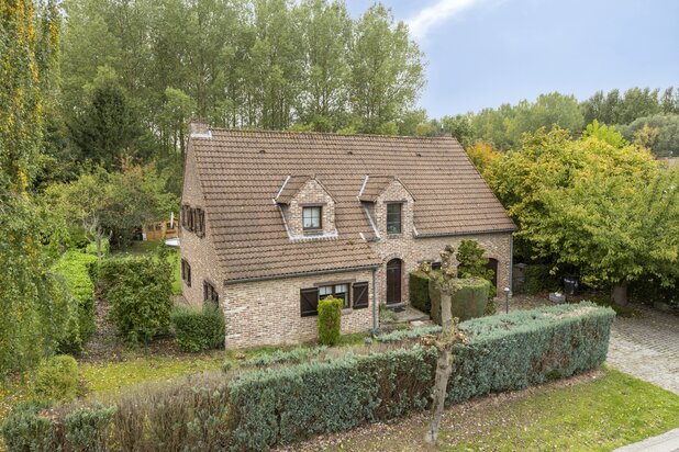 Charmante villa op 12 are met uitzicht op de bossen