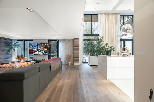 Unieke loftvilla met high-end afwerking en een fenomenale private stadstuin van 400 m²